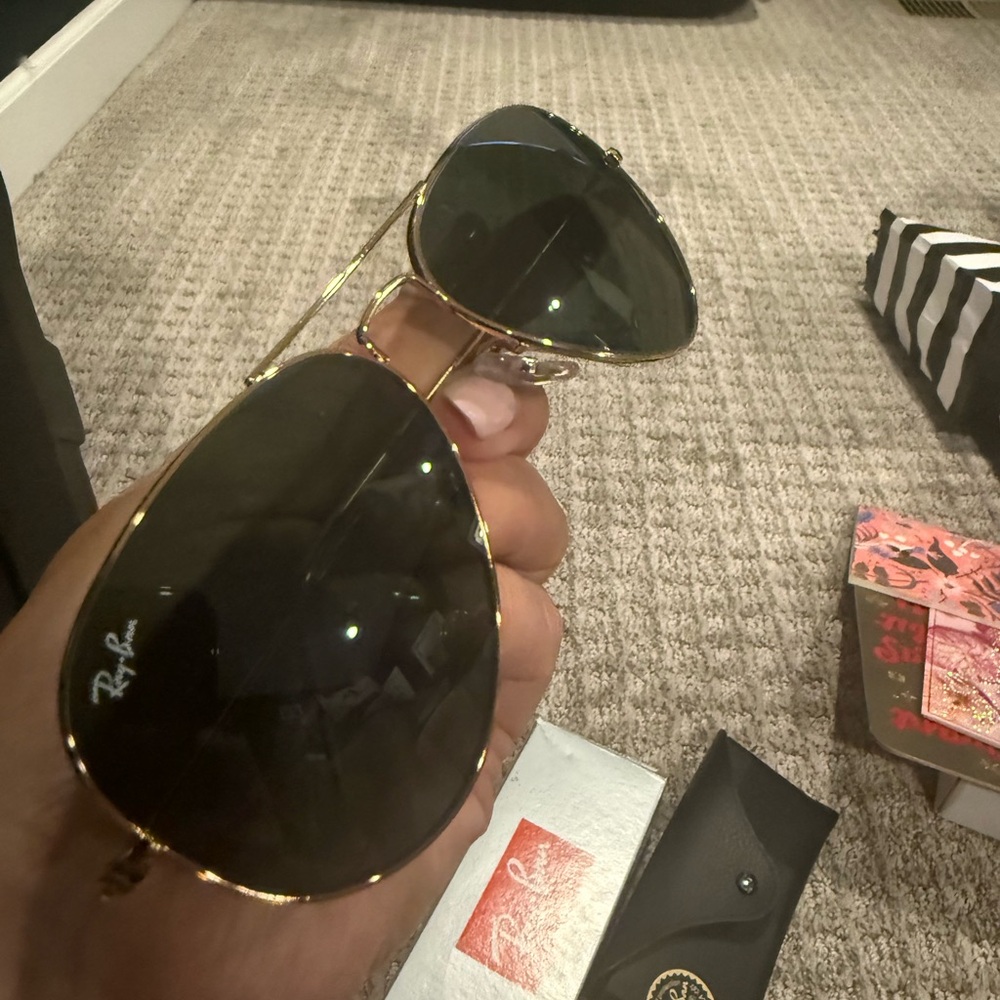 Ray-Ban Classic Aviator Sunglasses - Gold Frame Black Lenses